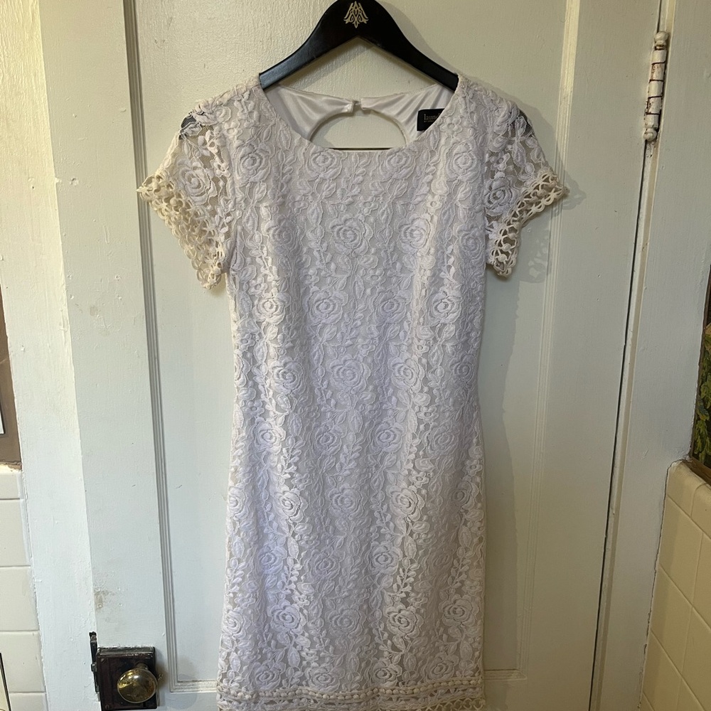 Laundry by Shelli Segal White Floral Lace Sheath Dress Size 6 EUC
